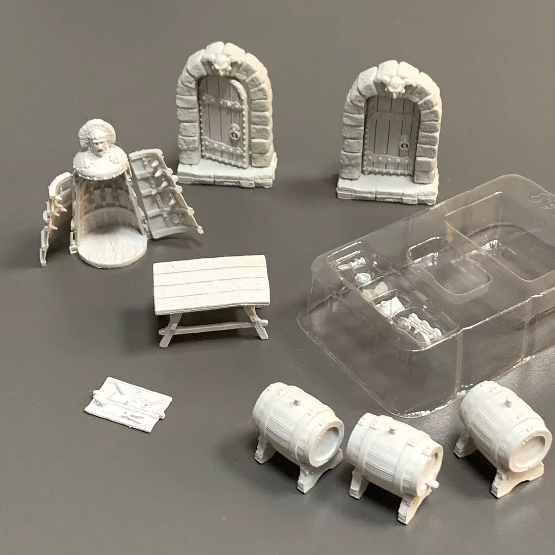 Pathfinder Board Game Dungeons Miniatures Male Elf Human Fighter Dwarf Barbarian Rust Monster Half Orc Role Playing Figures