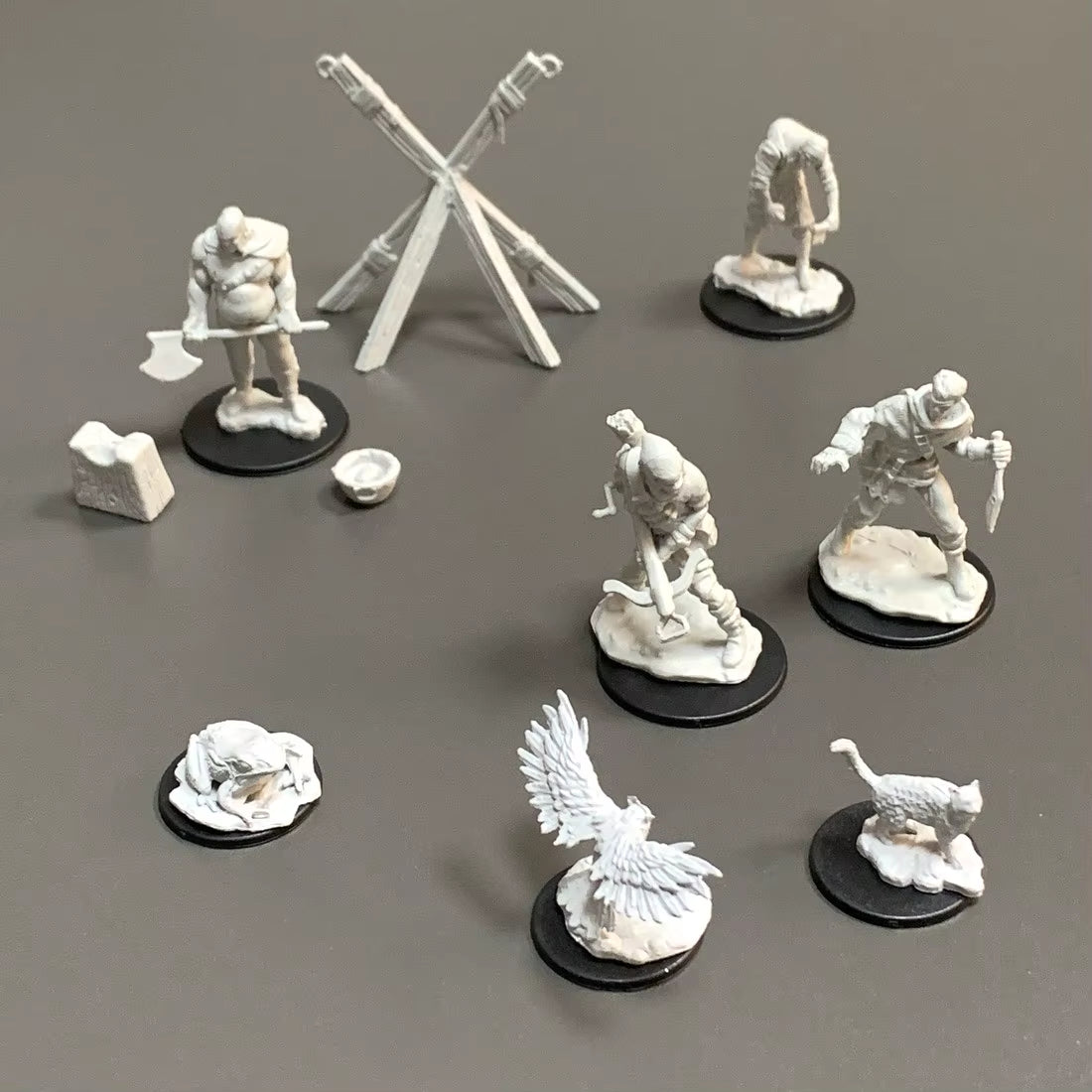 Pathfinder Board Game Dungeons Miniatures Male Elf Human Fighter Dwarf Barbarian Rust Monster Half Orc Role Playing Figures