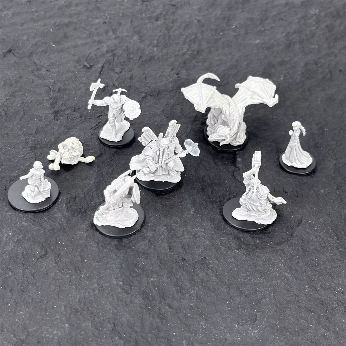 Pathfinder Board Game Dungeons Miniatures Male Elf Human Fighter Dwarf Barbarian Rust Monster Half Orc Role Playing Figures