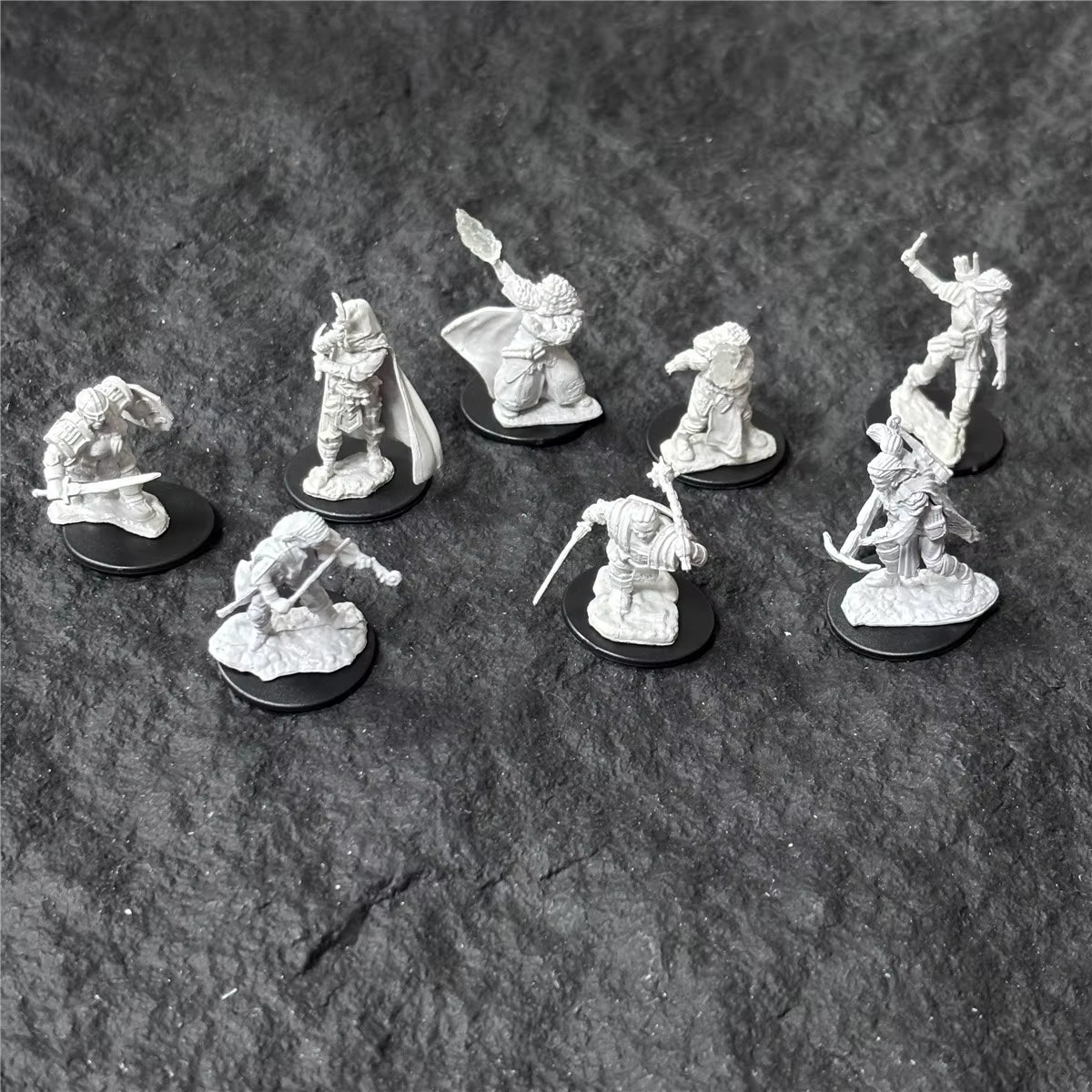Pathfinder Board Game Dungeons Miniatures Male Elf Human Fighter Dwarf Barbarian Rust Monster Half Orc Role Playing Figures