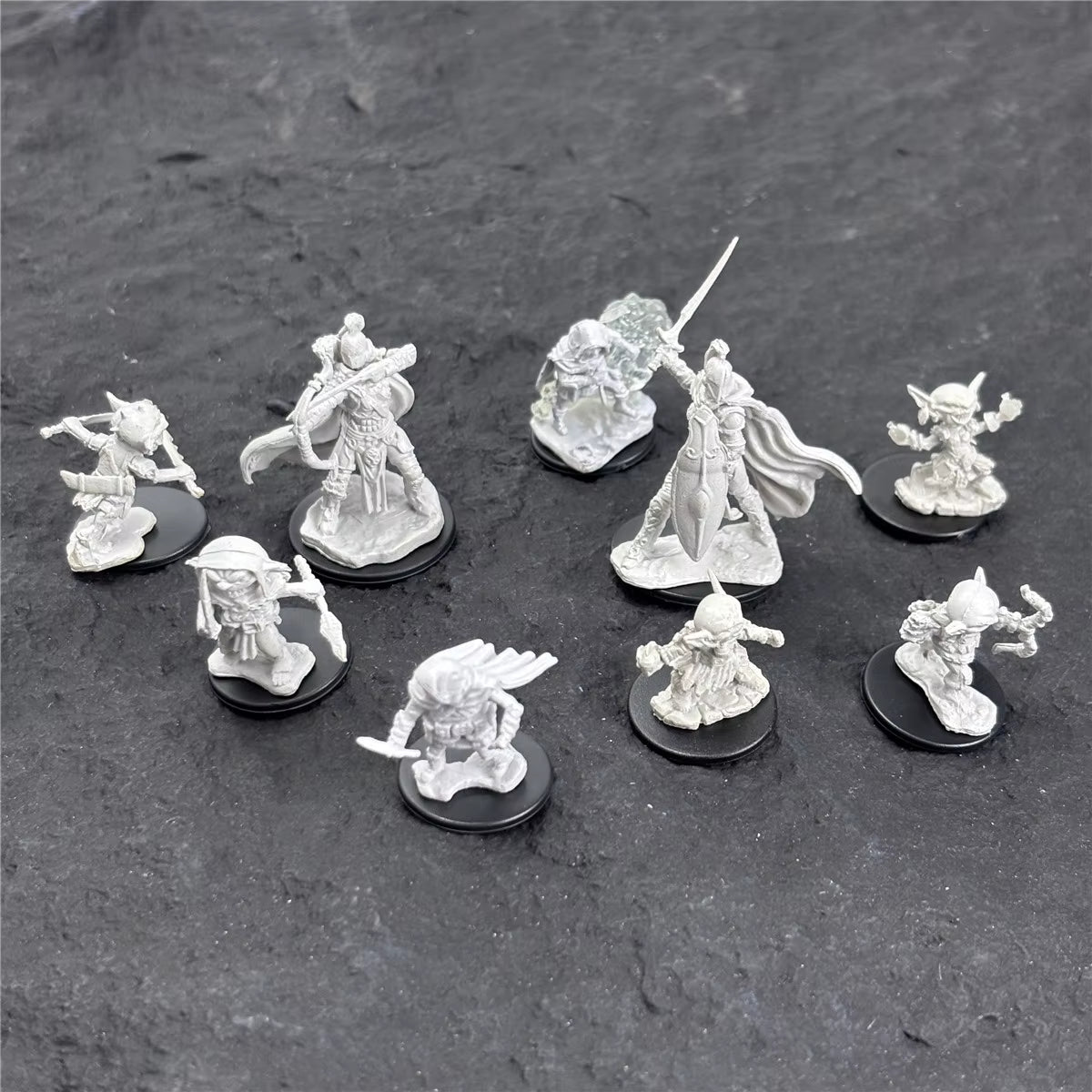 Pathfinder Board Game Dungeons Miniatures Male Elf Human Fighter Dwarf Barbarian Rust Monster Half Orc Role Playing Figures